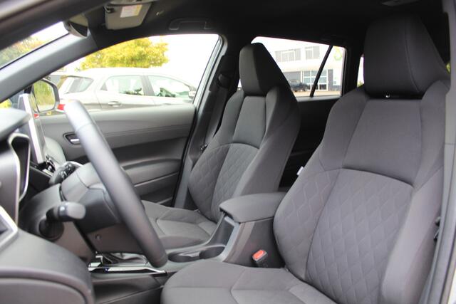 Toyota COROLLA Cross 1.8 Hybrid 140 Style Plus | Rijklaar | Stoel-/stuurverw. | El.achterklep | Keyless | Adap.cruise | LED | Parkeersens. v+a | Apple/Android | Navi