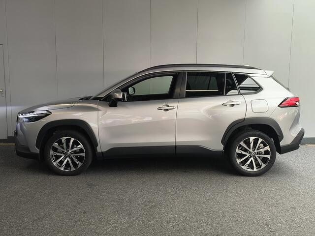 Toyota COROLLA Cross Hybrid 140 Dynamic Rijklaar + Fabrieksgarantie tot 07-2029 Henk Jongen Auto's in Helmond, al 50 jaar service zoals 't hoort!