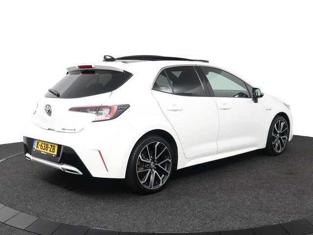 Toyota COROLLA 2.0 Hybrid Executive | Panoramadak | Apple Carplay/Android auto | Stoel/Stuurverwarming | Parkeersensoren | JBL Audio |