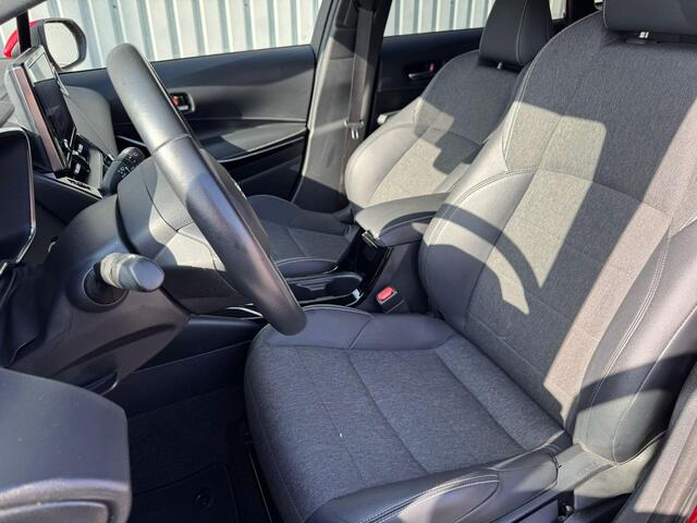 Toyota COROLLA Touring Sports 1.8 Hybrid Business + Automaat / Navigatie via Apple Carplay of Android Auto / Achteruitrijcamera / Climate control / Cruise Control / Lichtmetalen Velgen / Adaptieve Cruise Control /