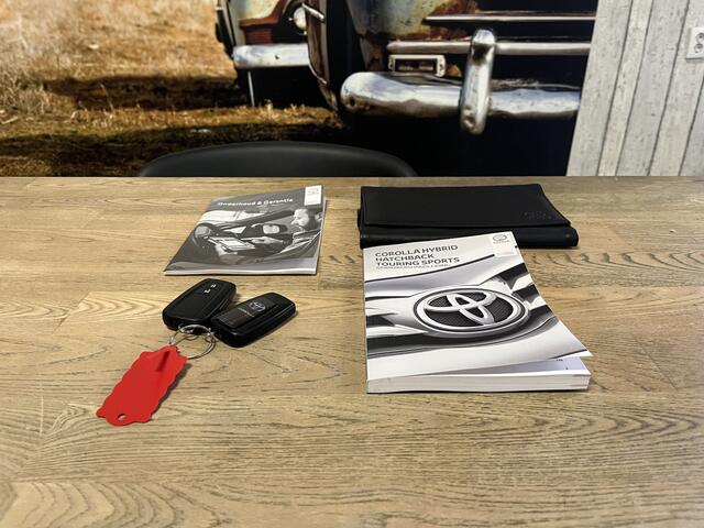 Toyota COROLLA Touring Sports 1.8 Hybrid Business Plus 1e EIGENAAR ADAPT CRUISE CAMERA LED ECC