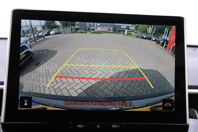 Toyota COROLLA Cross 2.0 High Power Hybrid First Edition, Trekhaak, , Parkeersensoren, Half Leder