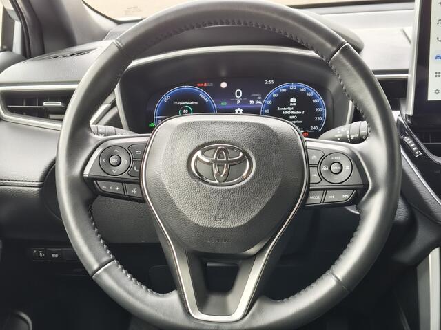 Toyota COROLLA 2.0 Hybrid 200 First Edition | All Season | Sensoren | El. Achte