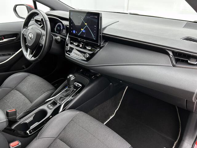 Toyota COROLLA Touring Sports 1.8 Hybrid First Edition | Nieuw Geleverd en Onderhouden | Stoelverwarming | Elektrische Achterklep | Navigatie |