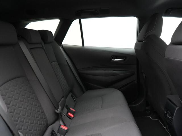 Toyota COROLLA Touring Sports 1.8 Hybrid Dynamic Hybrid 123pk Dealer O.H | Adaptive Cruise | Sportstoelen & Stuur Verwarmd | Camera | Apple Carplay | Keyless | Blis | Navigatie | DAB |