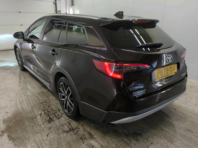 Toyota COROLLA Touring Sports 2.0 Hybrid 184 pk Trek Auto. Navigatie Apple Carplay/Android Auto Camera Adaptive Cruise Control Stoelverwarming Virtual Cockpit Lichtmetalen velgen Climate Control Getinte ramen