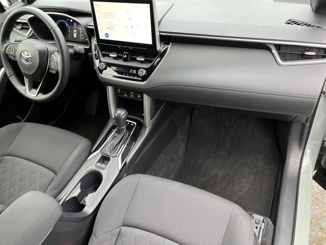 Toyota COROLLA Cross Hybrid 200 Dynamic | Stoel- + stuurverwarming | Navigatie | Keyless entry | LED koplampen |