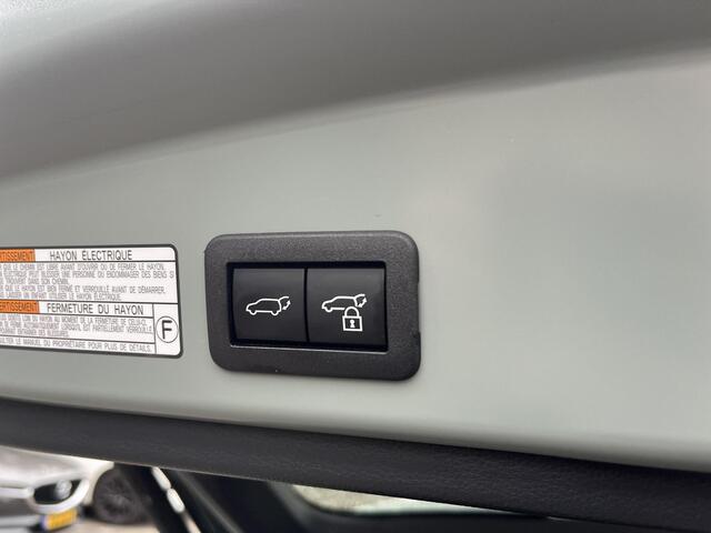 Toyota COROLLA Cross Hybrid 140 Style | Navigatie | Apple CarPlay/Android auto | Achteruitrijcamera | Stuur en stoelverwarming