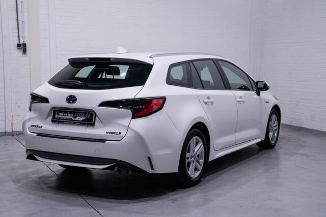 Toyota COROLLA Touring Sports 2.0 Hybrid Dynamic navigatie privateglas afneembare trekhaak allu-dakrail camera multi-stuurbediening service-boekje aanwezig schakelflippers aan het stuur key-less entry en start