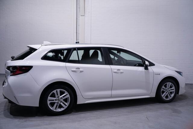 Toyota COROLLA Touring Sports 2.0 Hybrid Dynamic navigatie privateglas afneembare trekhaak allu-dakrail camera multi-stuurbediening service-boekje aanwezig schakelflippers aan het stuur key-less entry en start