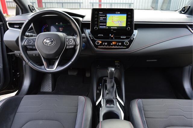 Toyota COROLLA Touring Sports 2.0 Hybrid Business Sport Intro O.a; Trekhaak, HUD, Carplay, Stoelverw, Camera, Etc. All-in prijs!