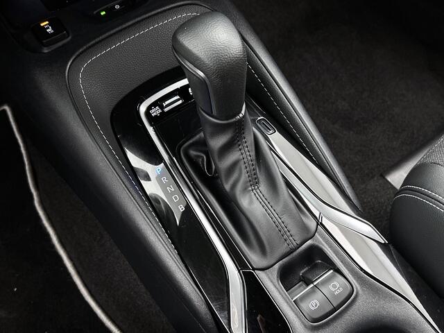 Toyota COROLLA Touring Sports Hybrid 140 Dynamic | 1e Eigenaar | BTW'er | Apple Carplay / Android Auto | Camera | Facelift Model |