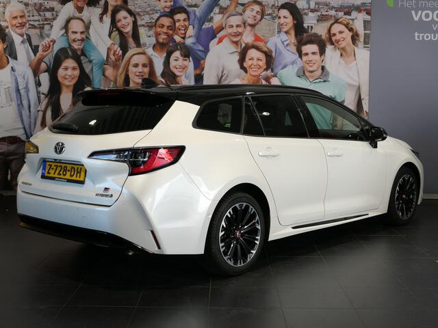 Toyota COROLLA Touring Sports Hybrid 140 Business Plus *Parkeerassistent * navi* - Apple carplay / android auto, Head-Up, elektrische achterklep