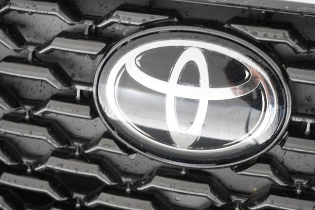 Toyota COROLLA Cross Hybrid 140 Style