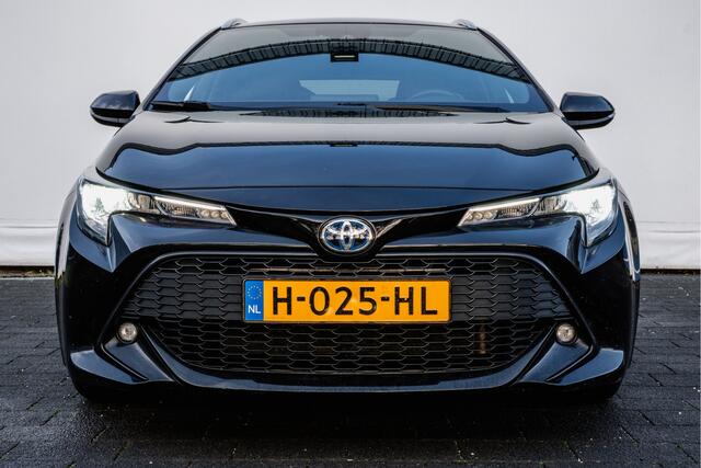 Toyota COROLLA Touring Sports 1.8 Hybrid Business Plus Camera/ Navigatie Apps/ Carplay/ Stoelverwarming/ 17" Lmv/ Full led