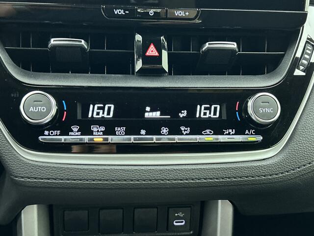 Toyota COROLLA Cross Hybrid 140 Style | NL-Auto | Parkeersensoren V+A |