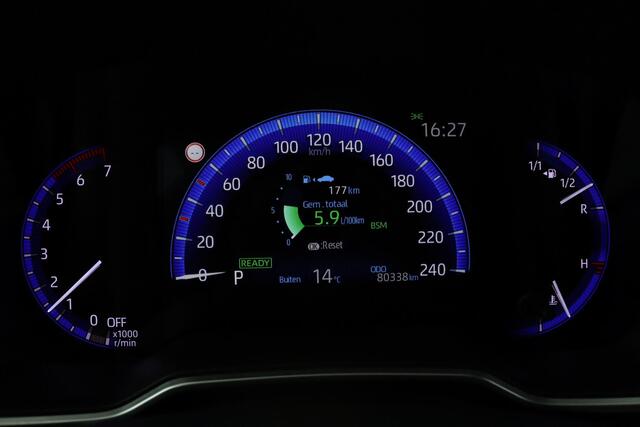 Toyota COROLLA 1.8 Hybrid Executive | Adaptive Cruise Control | Navigatie | Apple Carplay | Android Auto | Parkeersensoren | Head up display | Achteruitrijcamera |