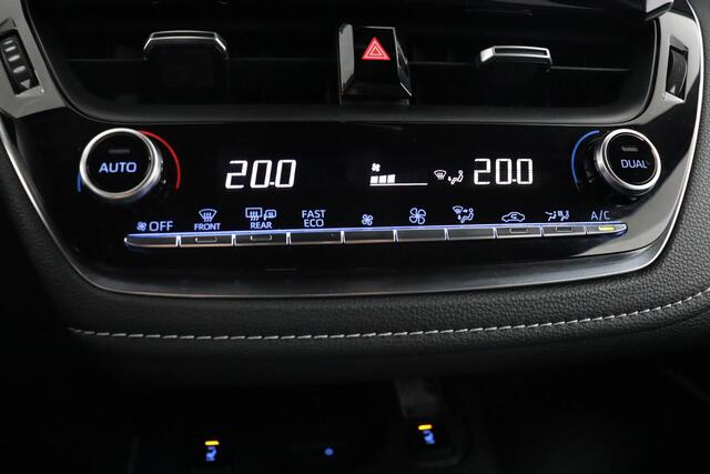Toyota COROLLA 2.0 High Power Hybrid First Edition | Stoelverwarming | Stuurverwarming | Voorruitverwarming |
