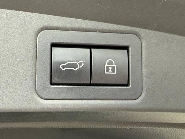 Toyota COROLLA 1.8 Hybrid Dynamic Plus | Bi-tone | el. achterklep | carplay | s