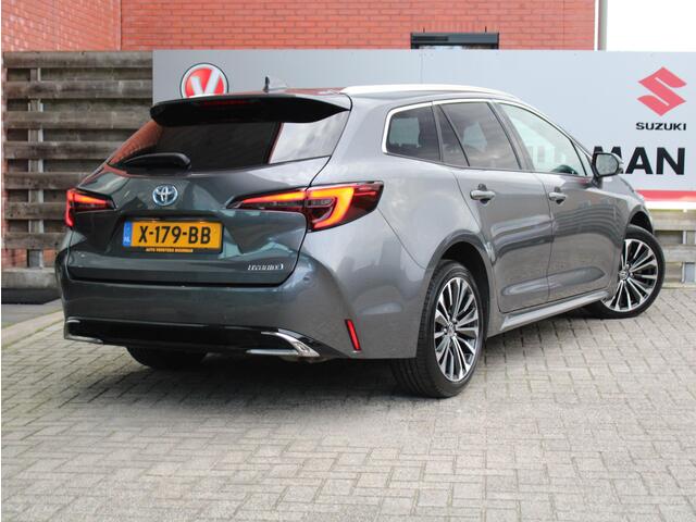 Toyota COROLLA Touring Sports 1.8 Hybrid First Edition Navigatie, Cruise Control Adaptief, Stoelverwarming, Elek. Achterklep, Paarkeersensoren Voor/Achter