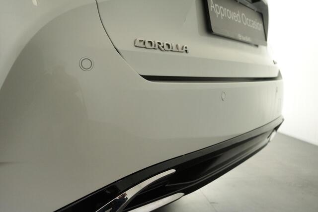 Toyota COROLLA Hybrid 140 Dynamic, Parkeersensoren , Stuur en stoelverwarming, Camera, Sensoren, Apple Carplay / Android Auto, Keyless!