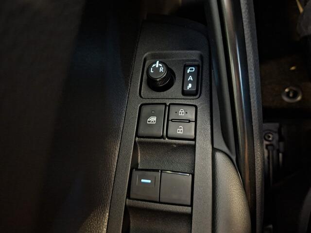 Toyota COROLLA Cross Hybrid 180 Executive nieuw direkt leverbaar