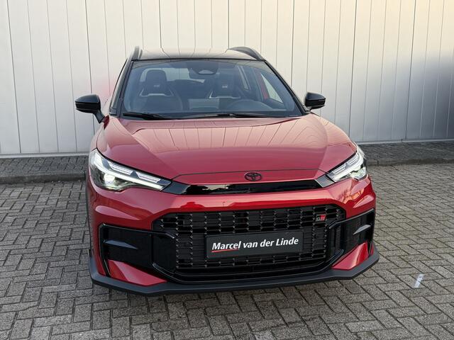 Toyota COROLLA Cross Hybrid 180 GR Sport Nieuw Snel Leveren Pano Stoel Stuur Verwarming