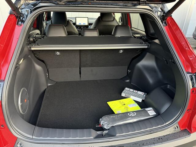 Toyota COROLLA Cross Hybrid 180 GR Sport Nieuw Snel Leveren Pano Stoel Stuur Verwarming