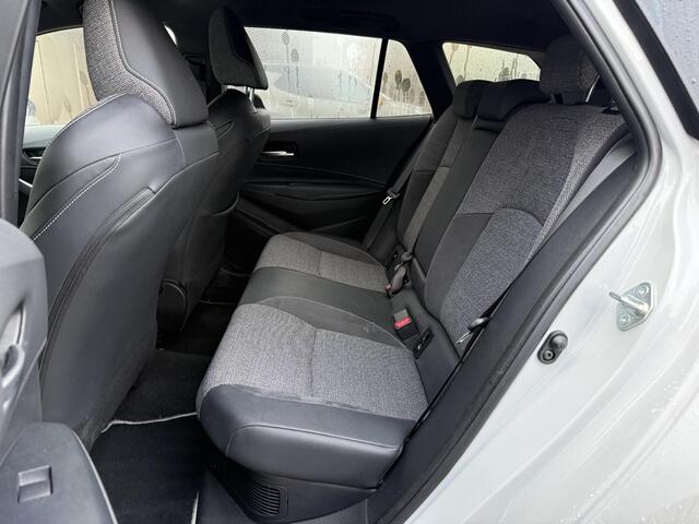 Toyota COROLLA Touring Sports Hybrid 140 Dynamic **STOELVERWARMING/ PARKEERSENSOREN/ KEYLESS/ ADAPTIEF CRUISE CONTROL/ GARANTIE**