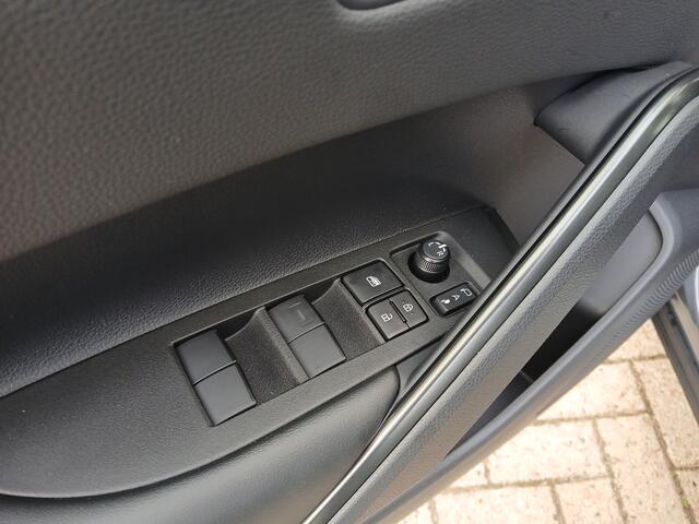 Toyota COROLLA Cross Hybrid 180 GR Sport | Autmom. achterklep | Apple/Android auto | Ad. Cruise |