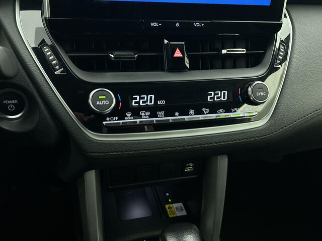 Toyota COROLLA Cross Hybrid 200 Dynamic | 197 PK | BTW | 10 Jaar Toyota Garantie | Privacy Glass | LED |