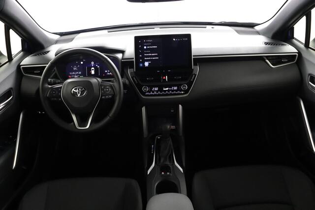 Toyota COROLLA Cross Hybrid 140 Style | Parkeer sensoren | Navigatie | Electrische achterklep |