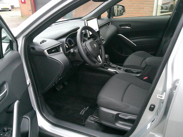 Toyota COROLLA Cross Hybrid 140 Style