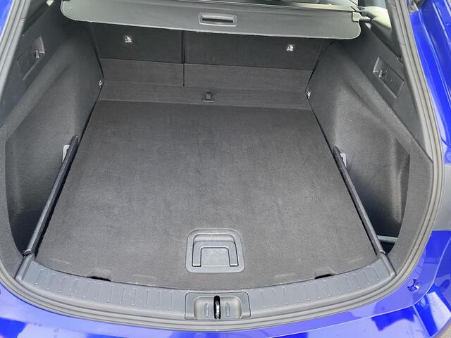 Toyota COROLLA Touring Sports Hybrid 140 Active NL Auto, boekjes compleet, navigatie Apple CarPlay/Android Auto, adaptieve cruise control, achteruitrij camera, keyless