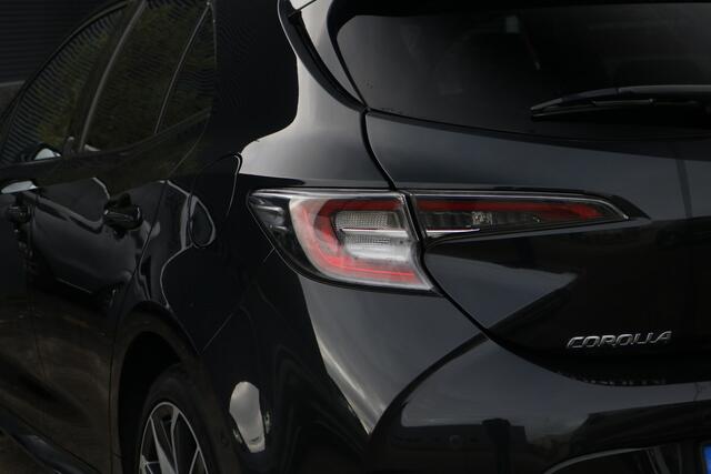 Toyota COROLLA 1.8 Hybrid Executive Schuif kanteldak