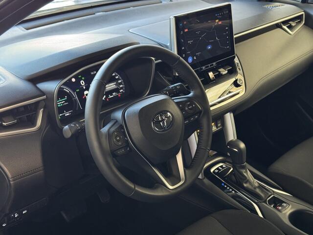 Toyota COROLLA Cross HYBRID 140 STYLE STOEL/STUUR VERW. ELEK.KLEP LED KEYLESS CARPLAY NAVI CAMERA ADAP CRUISE PDC