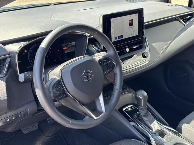Toyota COROLLA Suzuki Swace 1.8 Hybrid Style / BTW Auto / Camera / Stoel & Stuurverwarming / Adaptive Cruise Control / Applecarplay/AndroidAuto /