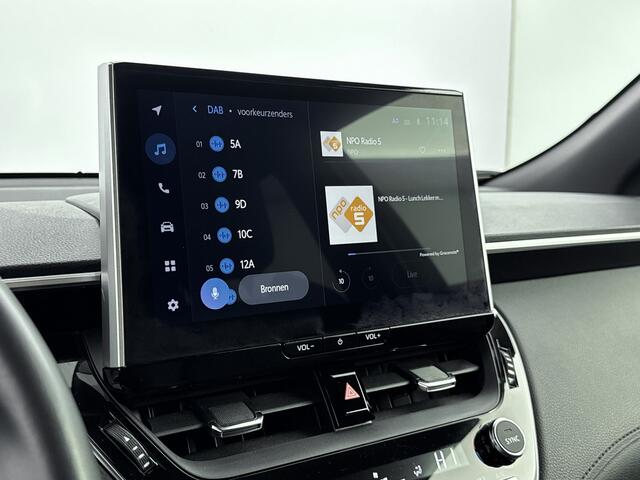 Toyota COROLLA Cross 2.0 High Power Hybrid First Edition | Parkeersensoren V+A | Stoelverwarming | Bekleding Leder/stof |