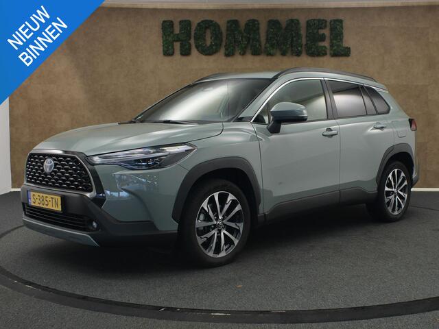 Toyota COROLLA Cross 2.0 High Power Hybrid First Edition - ORIGINEEL NEDERLANDSE AUTO - AFKOMSTIG VAN 1E EIGENAAR - 18 INCH LICHT METALEN VELGEN - DRAADLOZE TELEFOONLADER - ELEKTRISCHE ACHTERKLEP - THUISKOMER - VOORSTOELEN VERWARMD - PARKEERSENSOREN VOOR/ ACHTER - DEELS