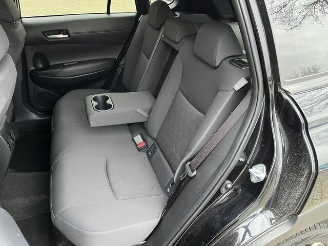 Toyota COROLLA Cross Hybrid 140 Style | Rijklaar | Stuur en stoelverwarming | Apple Carplay- Android | Draadloos telefoon laden