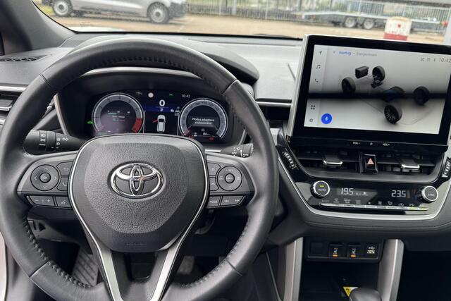 Toyota COROLLA Cross 2.0 High Power Hybrid Executive Edition Panoramadak, Dodehoekdetectie, Parkeersensoren voor + achter, Elektrische achterklep, Led, Navi, Garantie t/m 2034!
