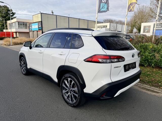 Toyota COROLLA Cross 2.0 Hybrid 197PK PanooACCoCamera