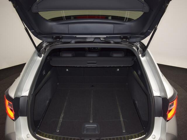 Toyota COROLLA Touring Sports 1.8 Hybrid Dynamic | Dealeronderhouden o Bi-Tone o Sportstoelen