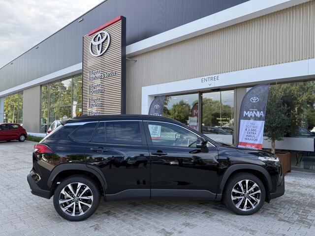 Toyota COROLLA Cross Hybrid 140 Style | All Seasons | Parkeersensoren V+A
