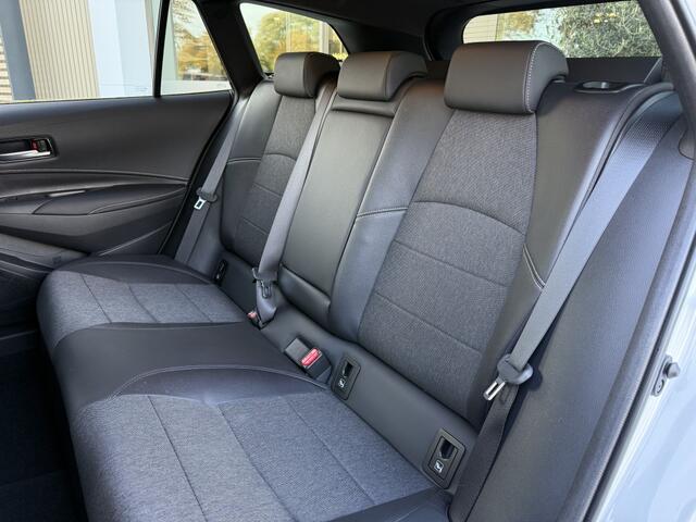 Toyota COROLLA Touring Sports 1.8 Hybrid Dynamic Plus | Stoel/stuurverw. | Camera (2675km!!!)