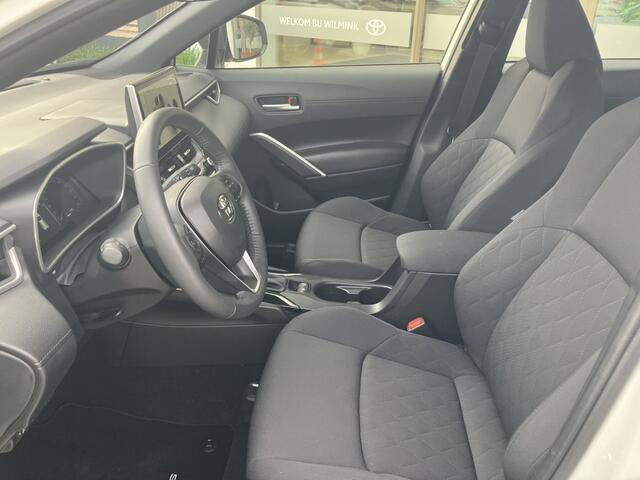 Toyota COROLLA Cross Hybrid 140 Active Plus | Trekhaak | Stuur en Stoelverwarming