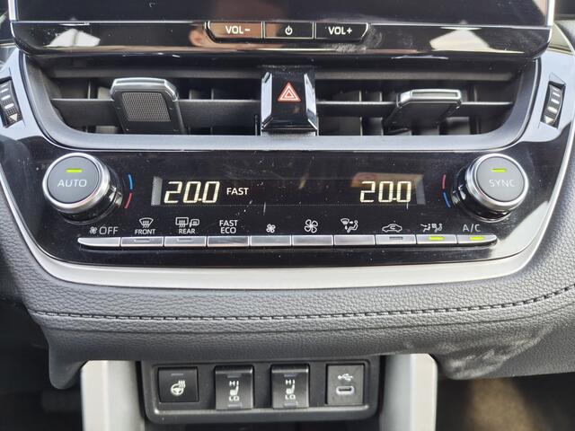 Toyota COROLLA Cross Hybrid 140 Style | Sensoren v/a | El. Achterklep | Stoel- & Stuu