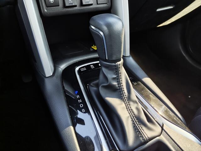 Toyota COROLLA Cross Hybrid 140 Style | Sensoren v/a | El. Achterklep | Stoel- & Stuu