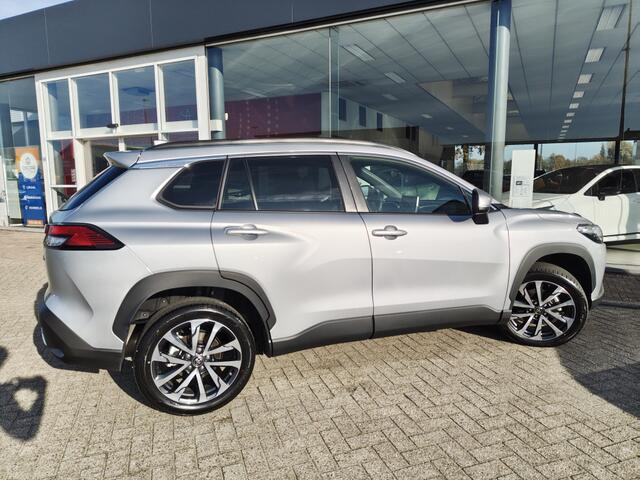 Toyota COROLLA Cross Hybrid 140 Style | Sensoren v/a | El. Achterklep | Stoel- & Stuu