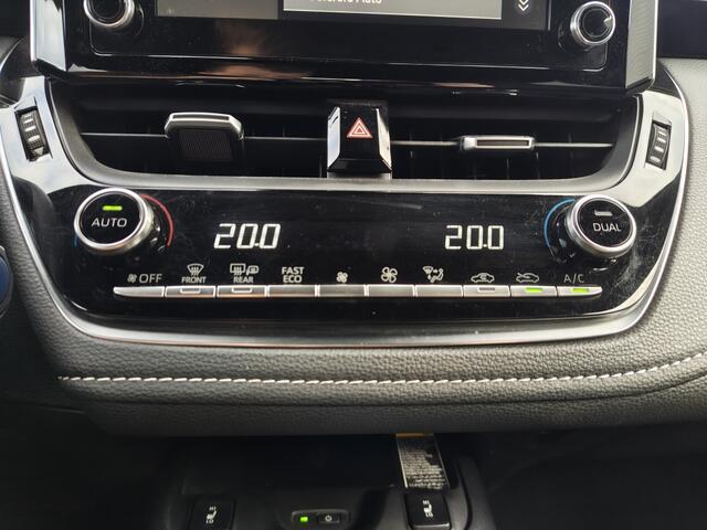 Toyota COROLLA 1.8 Hybrid Dynamic | Sensoren voor | Stoelverwarming | Android A